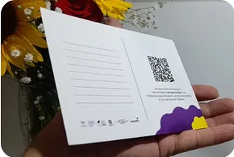 Postales de agradecimiento impresas a color con código QR